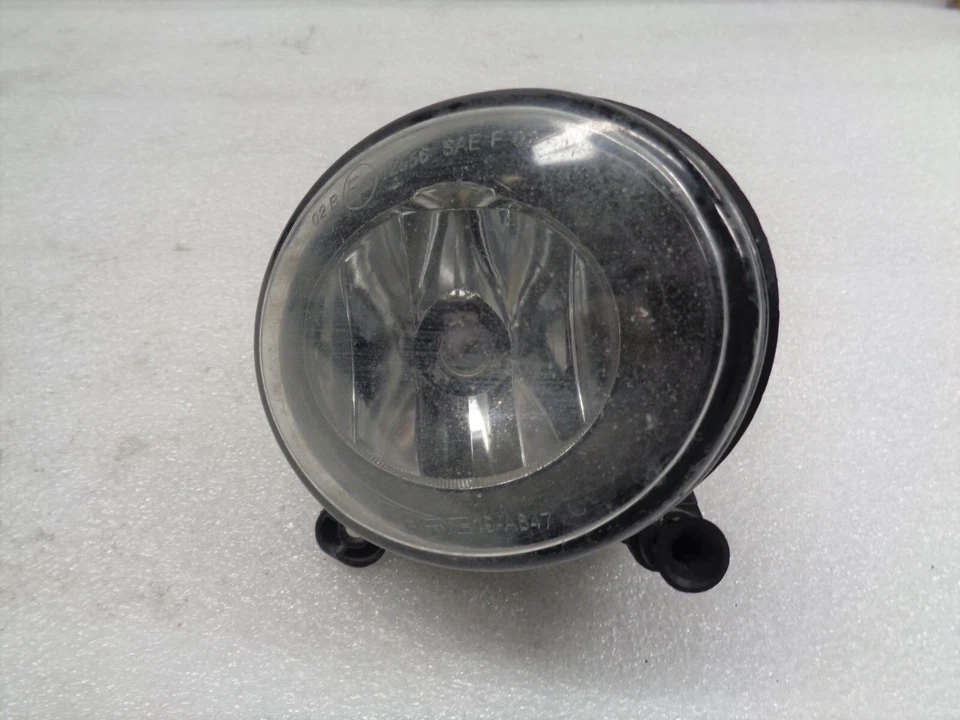 09-12 奥迪 A4 Quattro 右前乘客雾灯市场后 AK221164 — 第 2/4 张图片