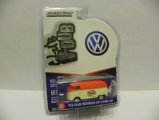 Greenlight 1/64 Scale Club V-Dub 1975 Texaco VW Type 2 Panel Van PU red/cream