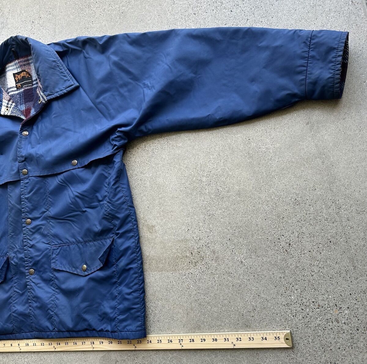 Vintage Pioneer Brand Jones Vancouver Canada Blue Plaid Wool Vintage Pioneer Brand Jones Vancouver Canada Blue Plaid Wool