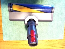 Hardwood Fluffy Attachment with Optic Light to detect dust for Dyson V12 + more