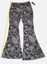 No Boundaries Black  White, High Rise Flare Pants Leggings XL - NWT NEW