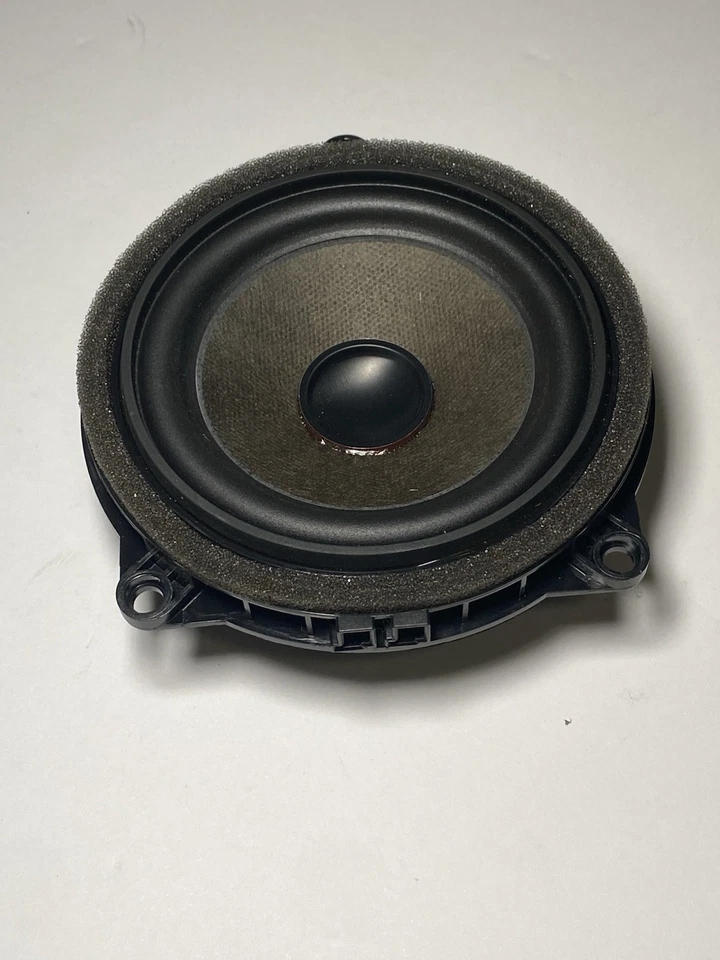 Altavoz de puerta BMW 328i xDrive 2013-2016 65139264944 OEM Foto 2 de 4