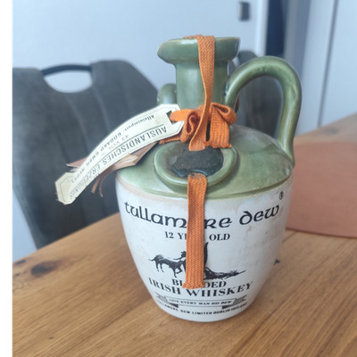 Tullamore Dew 12 Jahre Irish Whiskey Keramikflasche mit Originaletikett