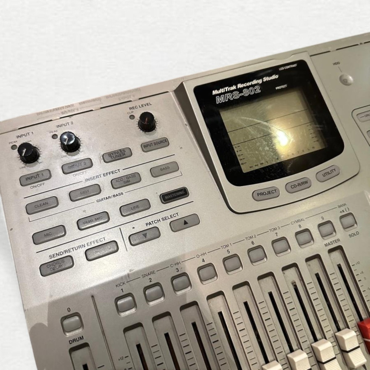 MRS-802 マルチトラックレコーダー MRS-802 MultiTrak Recording Studio | Zoom
