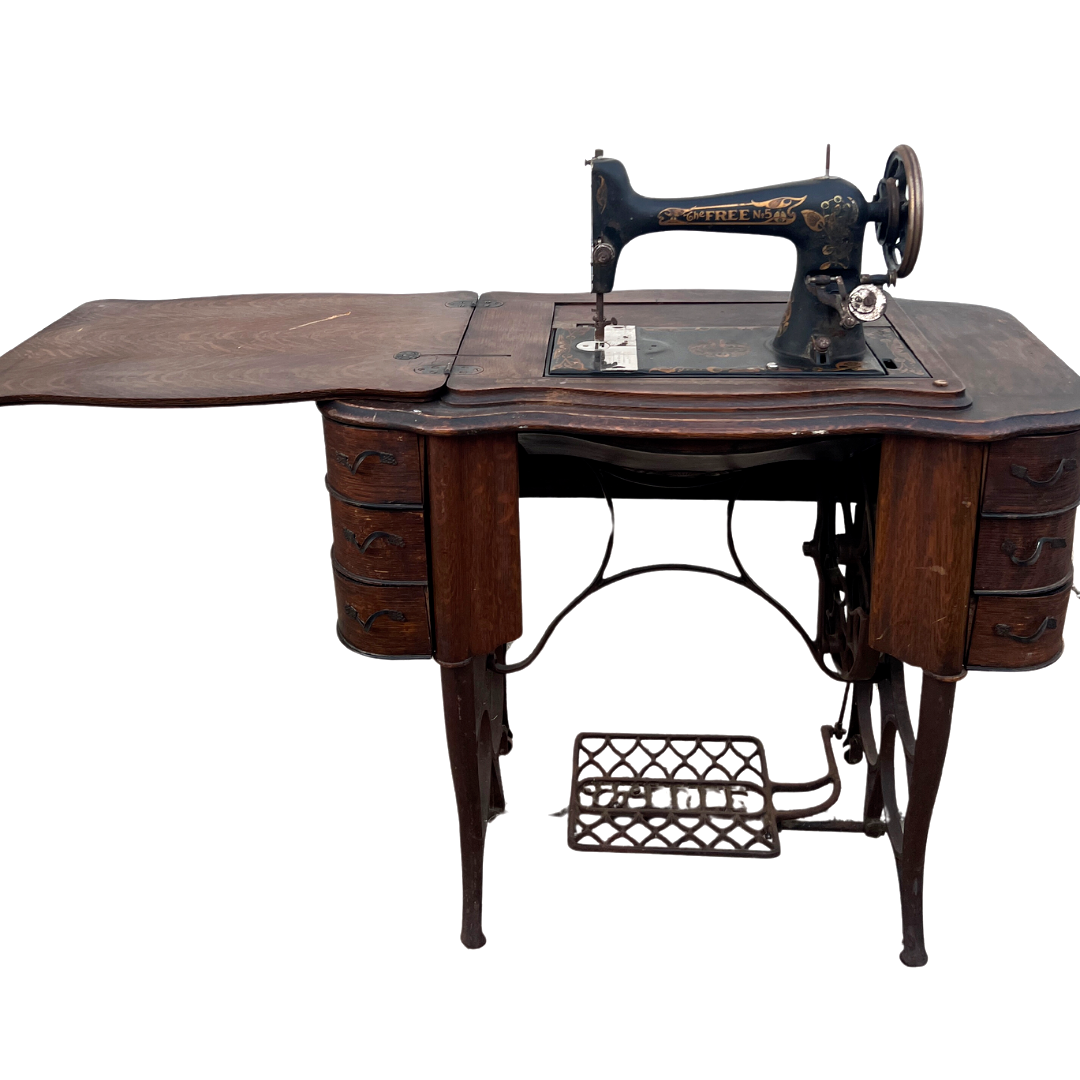 1905-1915 Free No. 5 in Oak Cabinet Treadle Sewing Machine