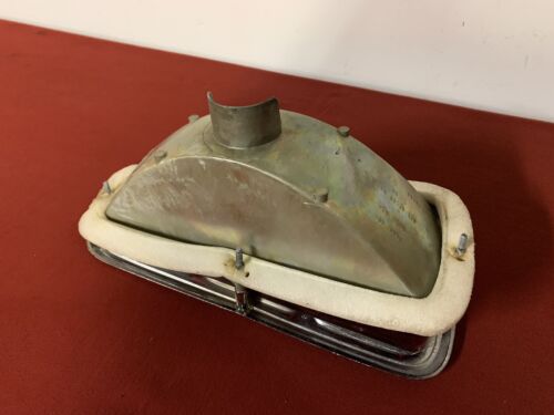 NICE ORIGINAL 1968 DODGE CORONET TAIL LIGHT RH 68 MOPAR - Picture 2 of 4
