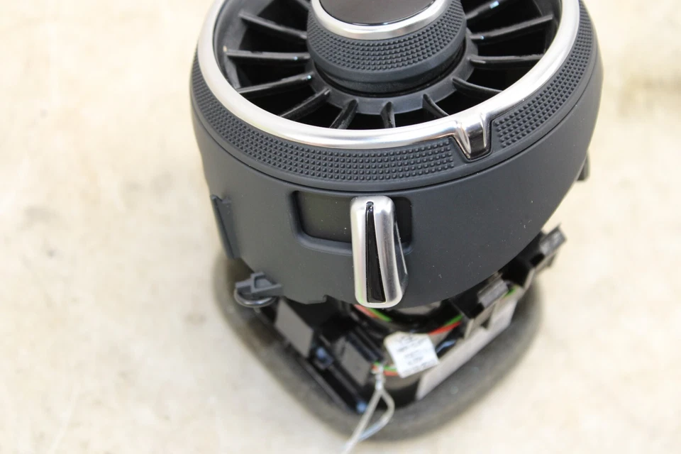 Audi TT 2016-2023 tablero central derecho ventilación de aire 8S1820952HJU OEM HE67 Foto 3 de 4