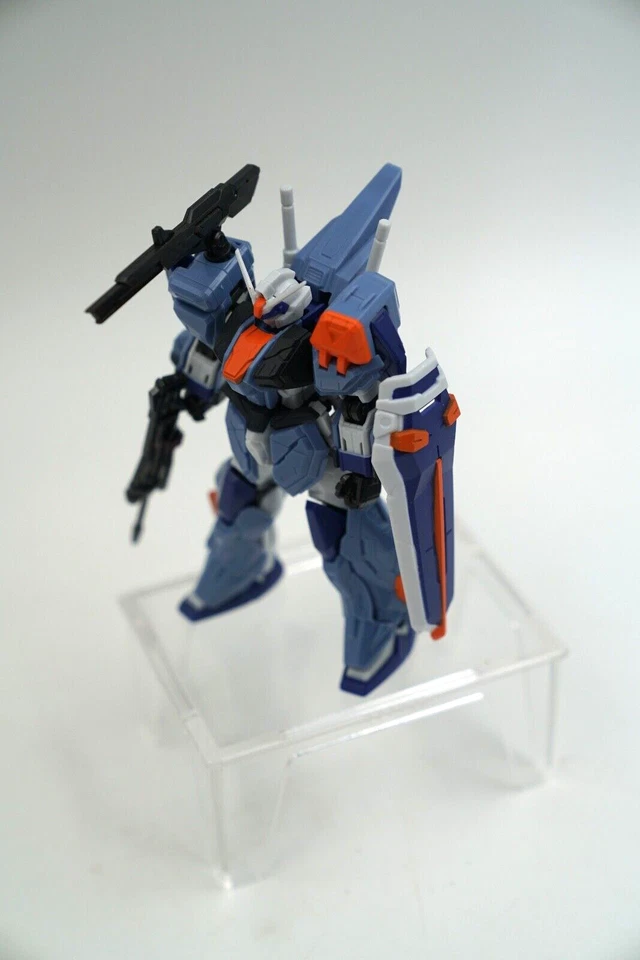 Figura Robot Modelo Plástico Gundam Azul y Naranja con Pistolas Japón Foto 4 de 4