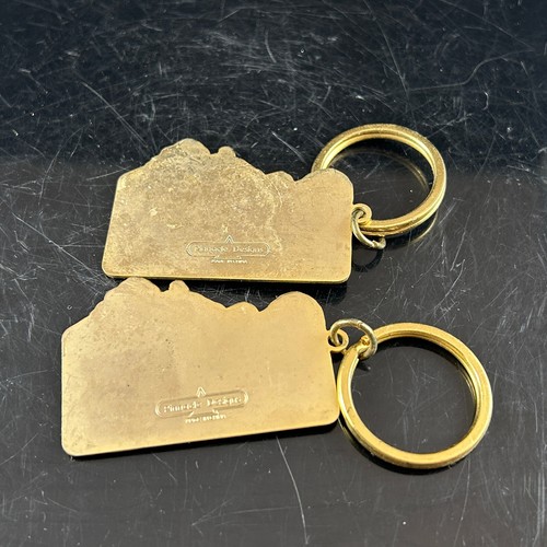 THE BUTCHART GARDENS VICTORIA CANADA PINNACLE DESIGNS COLLECTIBLE KEYCHAIN LOT - Picture 3 of 4