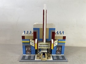 LEGO City 50th Anniversary Town Plan 10184 Movie Theater 6F40