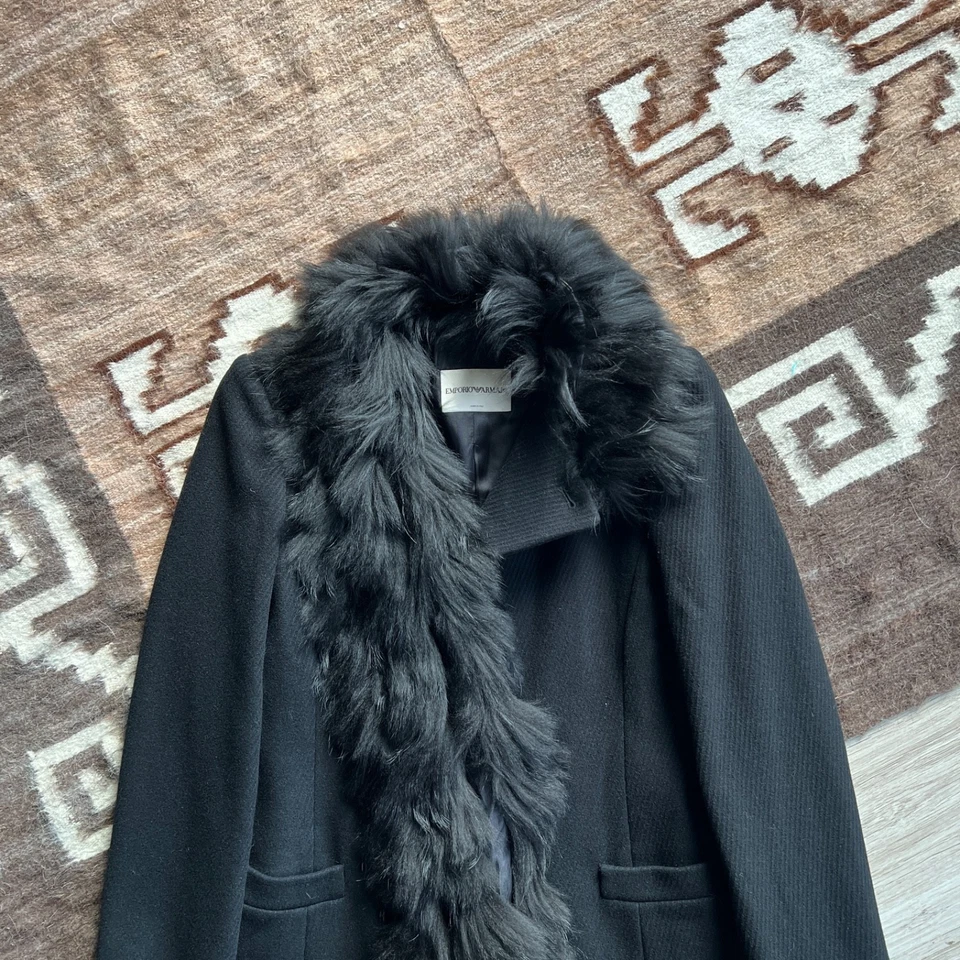 Abrigo Emporio Armani Negro Lana Piel Real Borde Cuello Talla M Foto 3 de 4