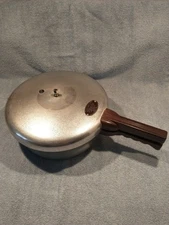 Complete 5 Piece Vintage Presto Fry-Master Cooker Model 100