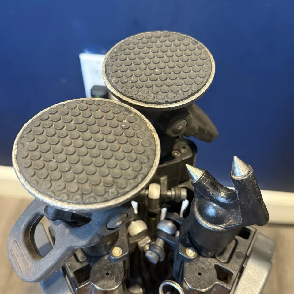 VIDEO MILLER DS10 Fluid P&T HEAD + TRIPOD AND FEET - Image 4 of 4