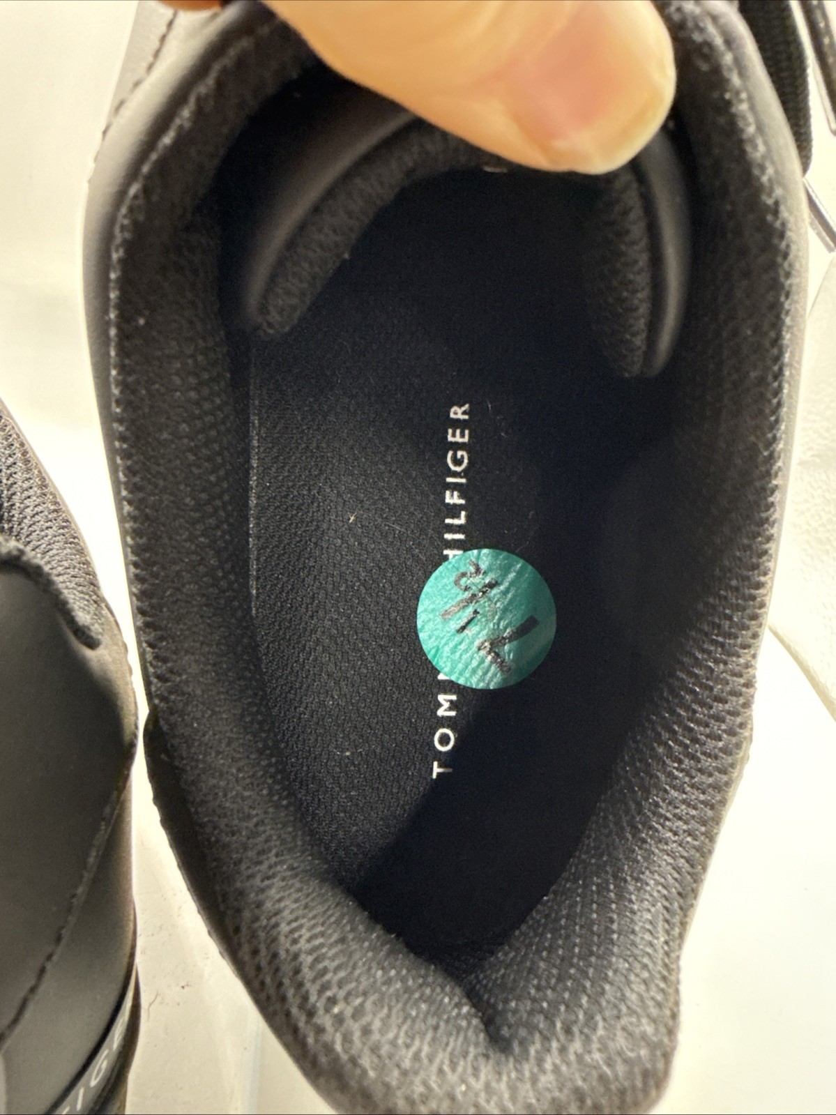 TOMMY HILFIGER Mens Levels Sz 7.5 Sneakers New Without Box Black Shoes thumbnail 4