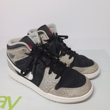 Nike Air Jordan 1 Mid SE Boys Size 5Y Black Athletic Shoes Sneakers DM6216-016