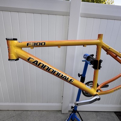 Cannondale F300 Frame 26in Sz Large w/ Cranks, BB - Rare Sunburst