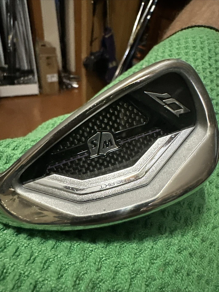 New Wilson Staff D7 Demo /Fitting 7 Iron Catalyst 80 6.0 Stiff Flex Graphite - Image 2 of 4