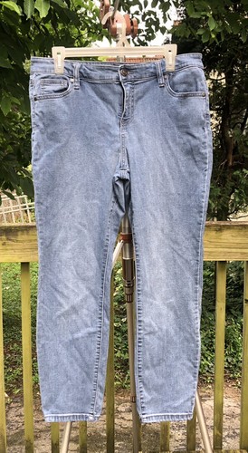 Buffalo david bitton Mid Rise stretch Super soft ankle grazer size 12-32 Aubrey - Picture 2 of 6