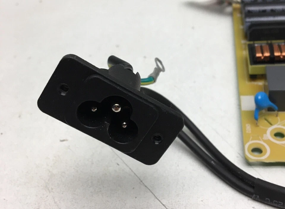 VIEW SONIC VS15882 715G7032-M01-000-004I MAIN BOARD L,715G6816-P02-000-001R - Image 3 of 4