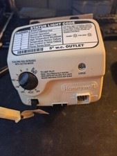 HONEYWELL GAS CONTROL VALVE MODEL # WV8840B1118