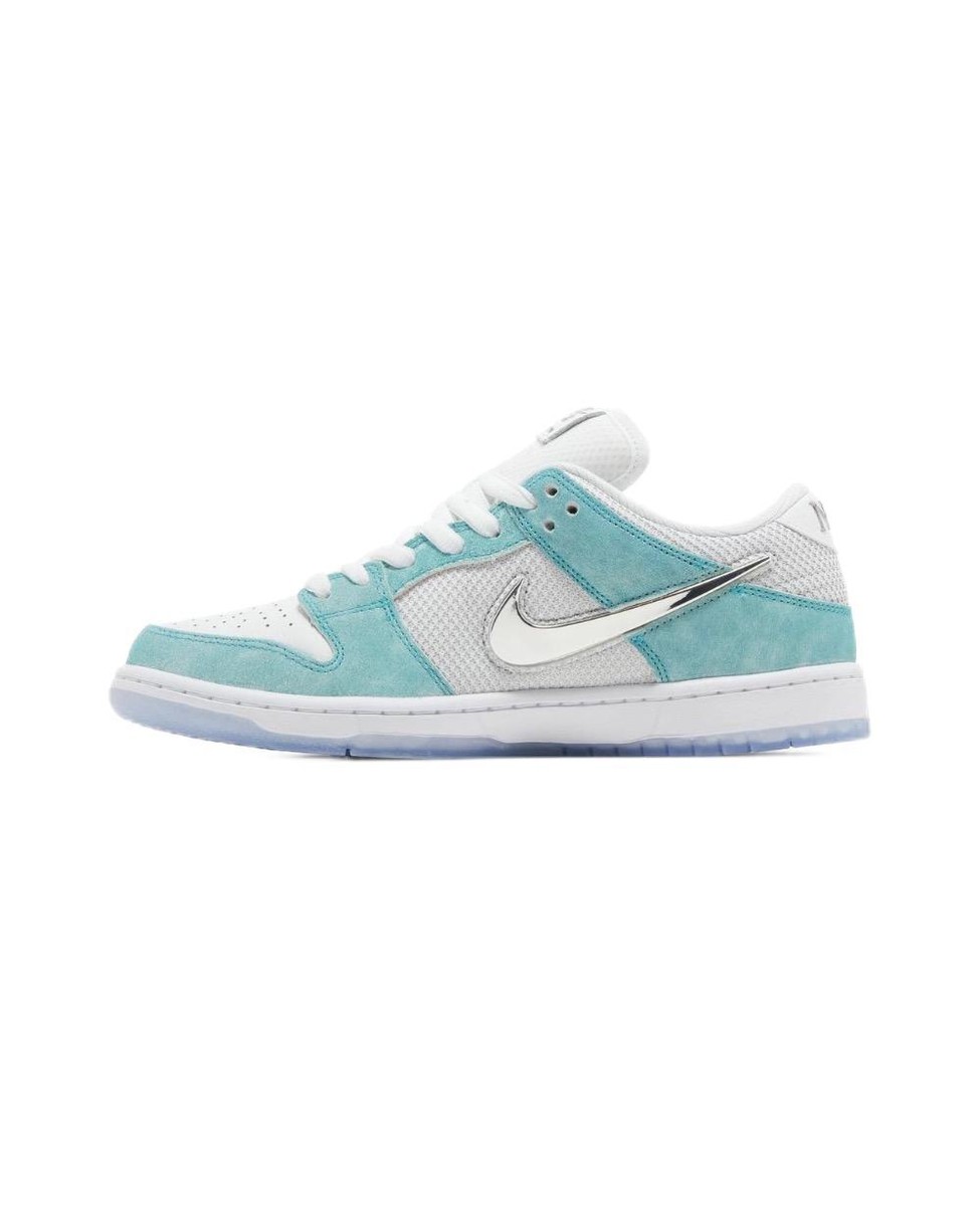 Size 7 - Nike SB Dunk Low x April Skateboards Turbo Green Size 7 - Nike SB Dunk Low x April Skateboards Turbo Green