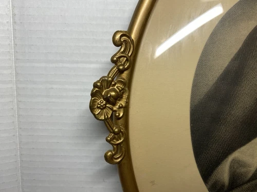 Vintage Convex Glass Metal Wall Hanging Frame Virgin Mary - Picture 7 of 14