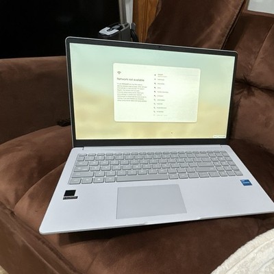 ASUS Chromebook 15.6'' Silver Laptop Intel Core i3 Chrome OS HDMI