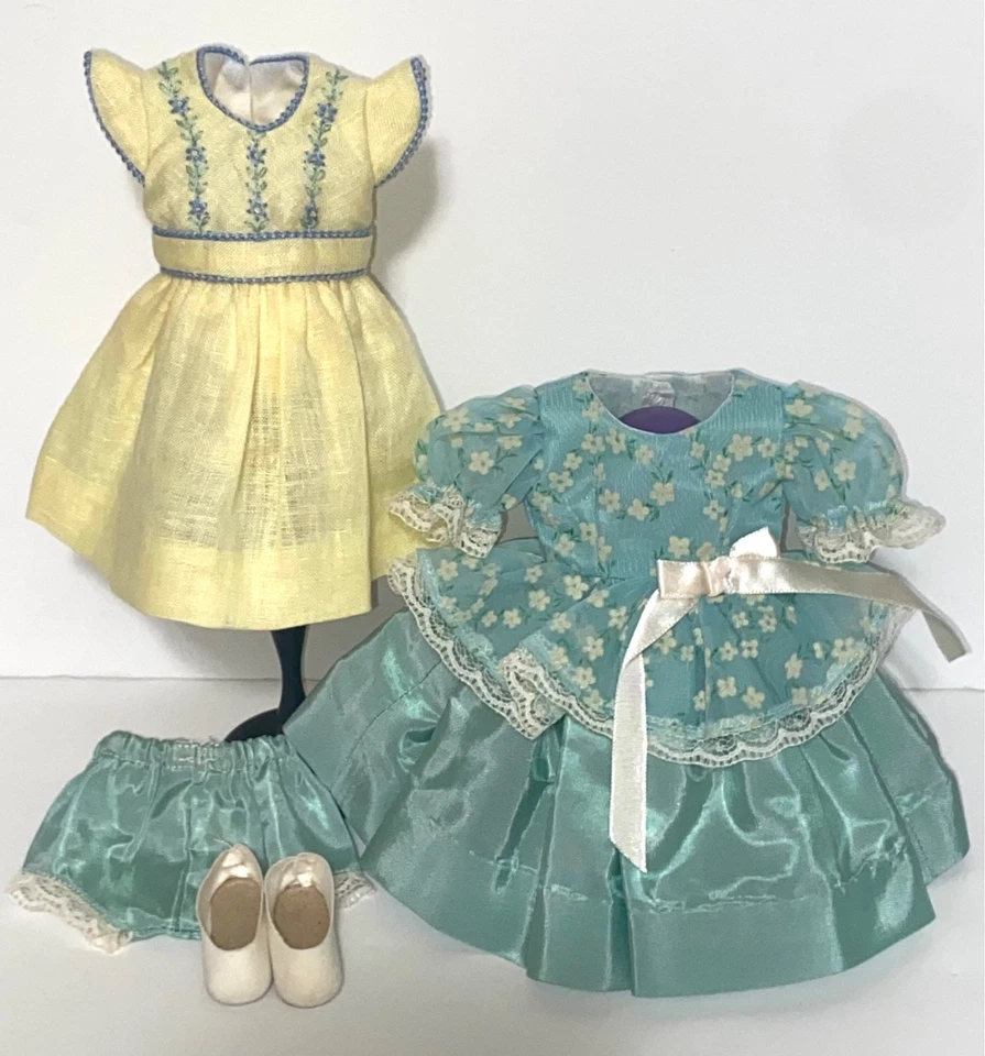 DOS Vestidos Madame Alexander LISSY, Vestido Azul con Ropa Interior, Solero Amarillo, ZAPATOS Foto 2 de 4