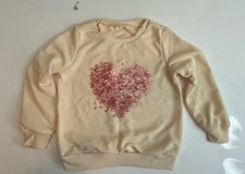 Sweatshirt Hoodie for girl long sleeve shirts, 5-6 YO heart