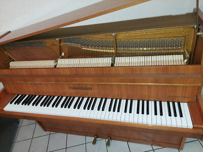 KLAVIER ''GROTRIAN STEINWEG'' 110 CM- GERADE GESTIMMT