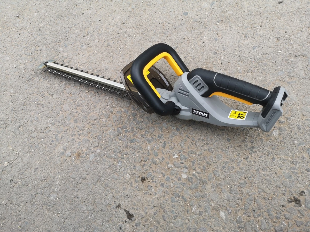 Titan 18v cordless hedge cutter 45cm double sided bare unit eBay