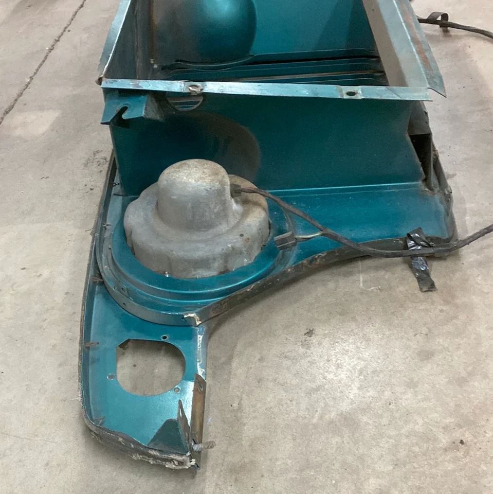 Rejilla delantera Jeepster Commando C101 (66-71) OEM - verde Foto 4 de 4