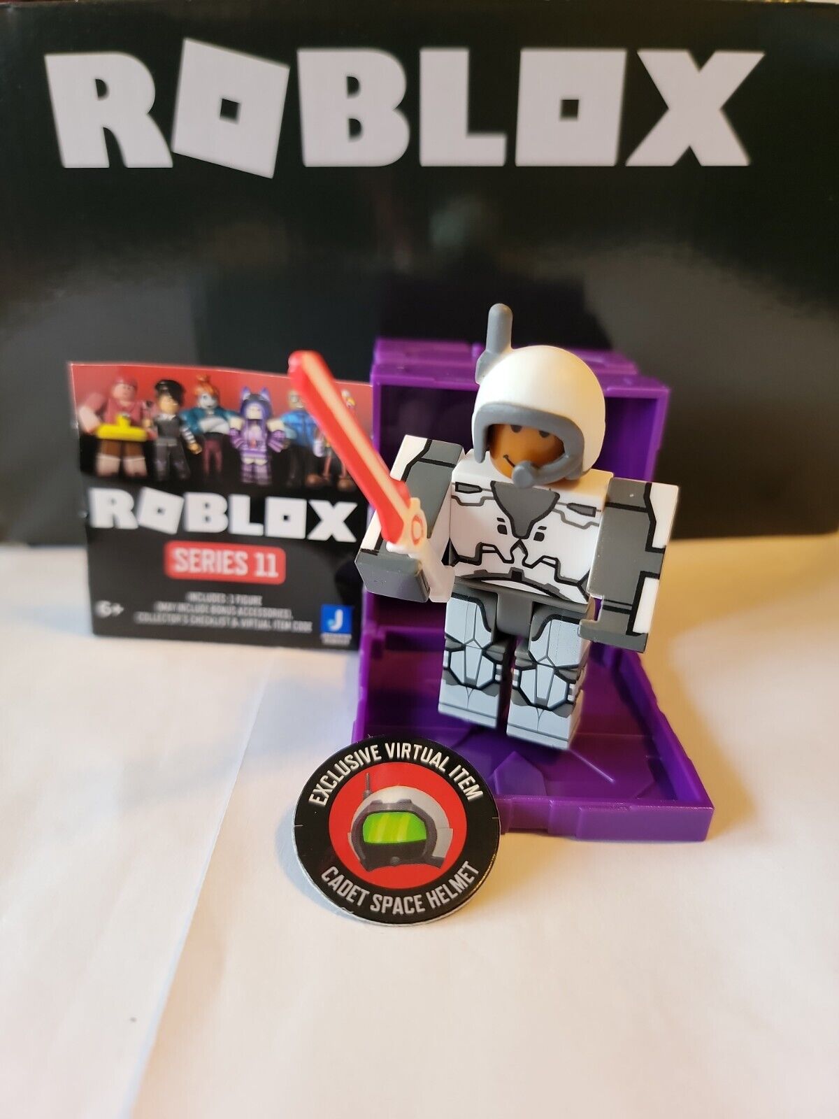 ROBLOX SERIES 11 BOX War Simulator Space Trooper TOY + Cadet Space