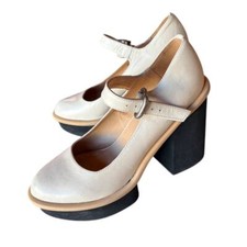 Free People Maggie Platform Mary Janes w Flaw - Missing Hardware - size 38/7.5