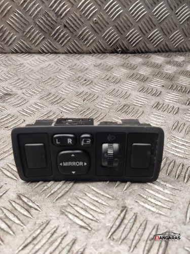 TOYOTA AVENSIS T25 Spiegeleinstellschalter 183575 2.20 Diesel 2008 31716873