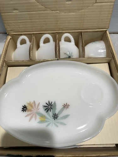 Vtg MCM Federal Glass Company 1950s Atomic Flower Patio Snack Set Service For 4