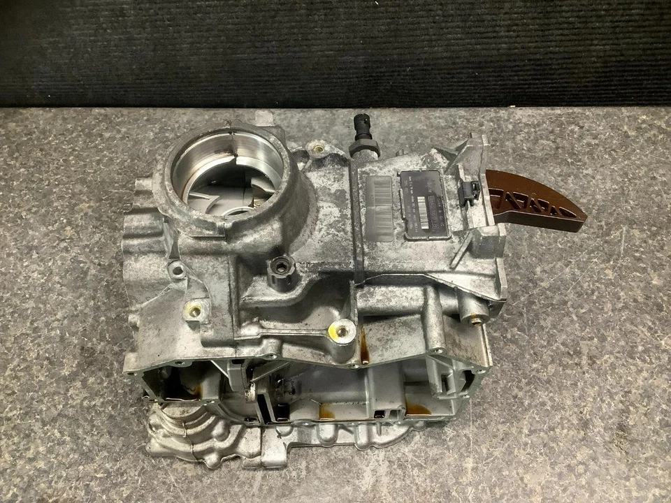 Ski Doo ACE Renegade MXZ 600 2021 bloque de motor cárter 205 Foto 4 de 4