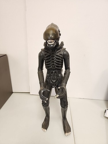 Vintage 1979 Kenner Alien Big Chap Xenomorph 18 Inch Action Figure W/ Dome Works