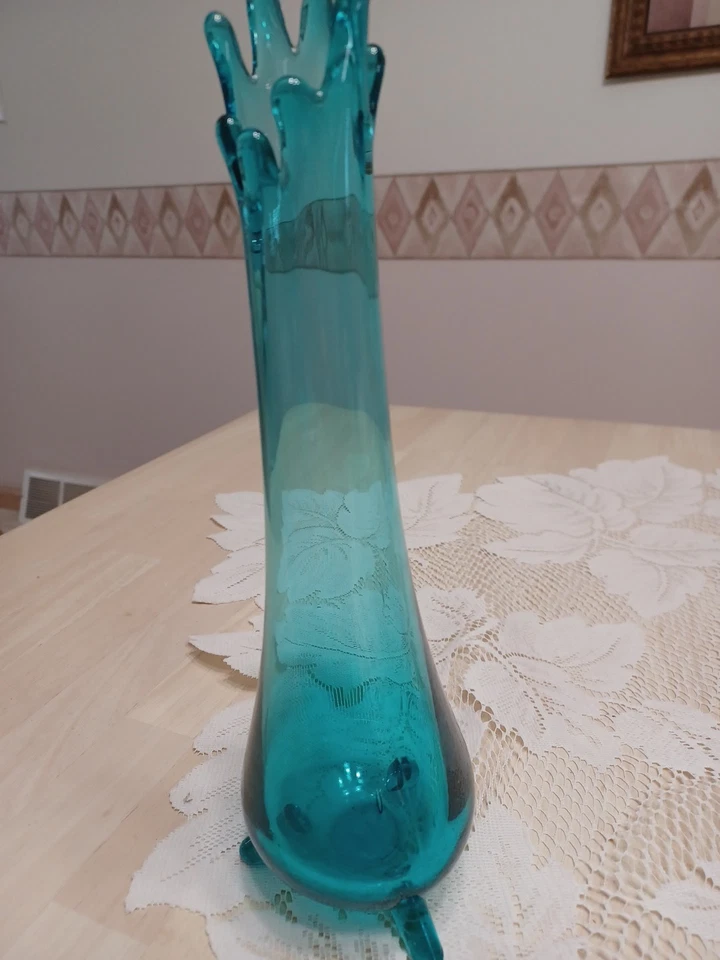 Vintage MCM LE Smith Swung Vase Blue Glass Tripod Feet - image 2 of 4