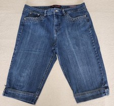 Gloria Vanderbilt  Ashley Women's Capri Jeans  Size 16  Blue Embroidered
