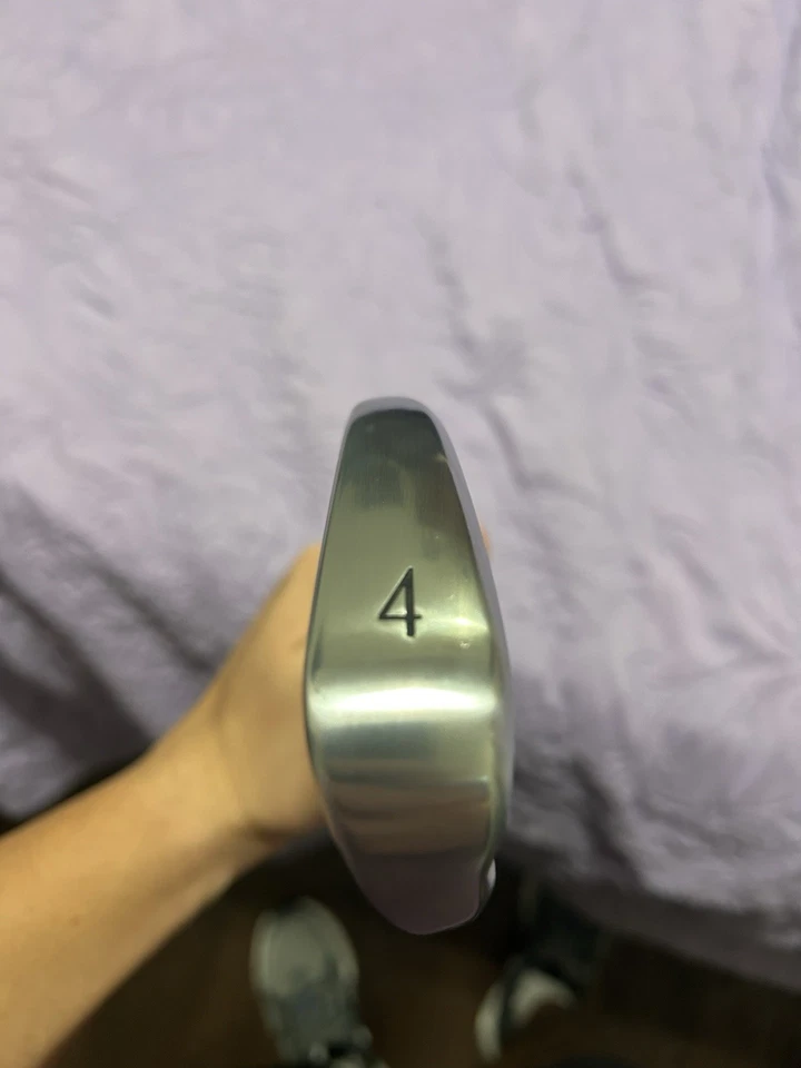 Ferro utilitário 2025 Titleist U505 #4 com eixo híbrido HZRDUS 6.5 80g (extra rígido) - Imagem 2 de 4