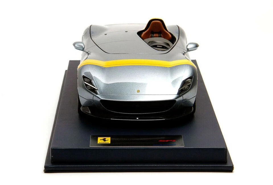 LOOKSMART LS18_21A 1/18 Ferrari Monza SP1 with package Grigio Titanio 1:18 New - Image 3 of 4