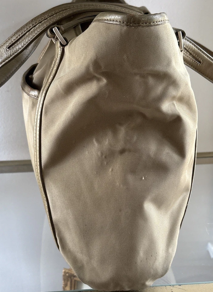 Bolso de Mano TUMI Dorado/Beige Nylon y Cuero Bolso de Fin de Semana Viaje-Clásico Foto 4 de 4