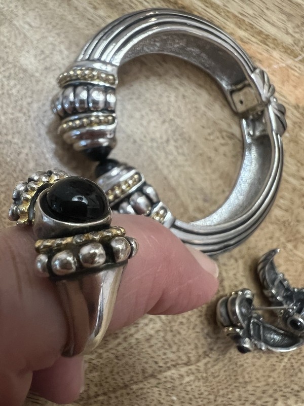 Amazing Black Caboshon 2 Tone Set of 3 . Bracelet Ring And Earrings