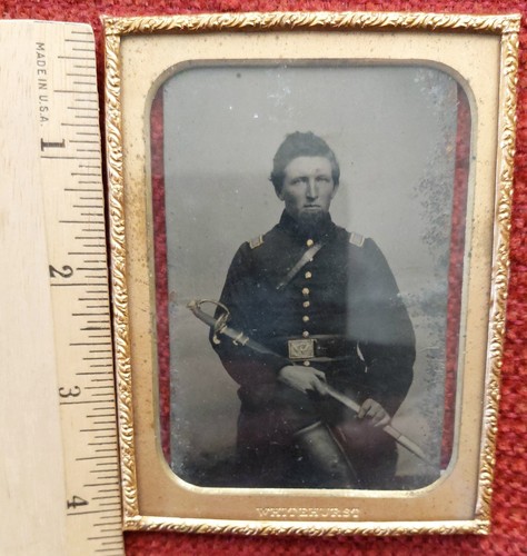 CIVIL WAR TINTYPE ARMED SOLDIER I.D. 42 OHIO INF.