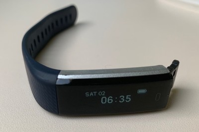 Fitness Tracker WE500 IPX7 Pedometer Watch with Monitor for Women Men