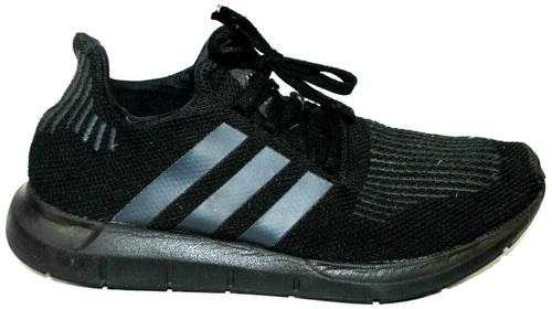 adidas Swift Run Triple Black