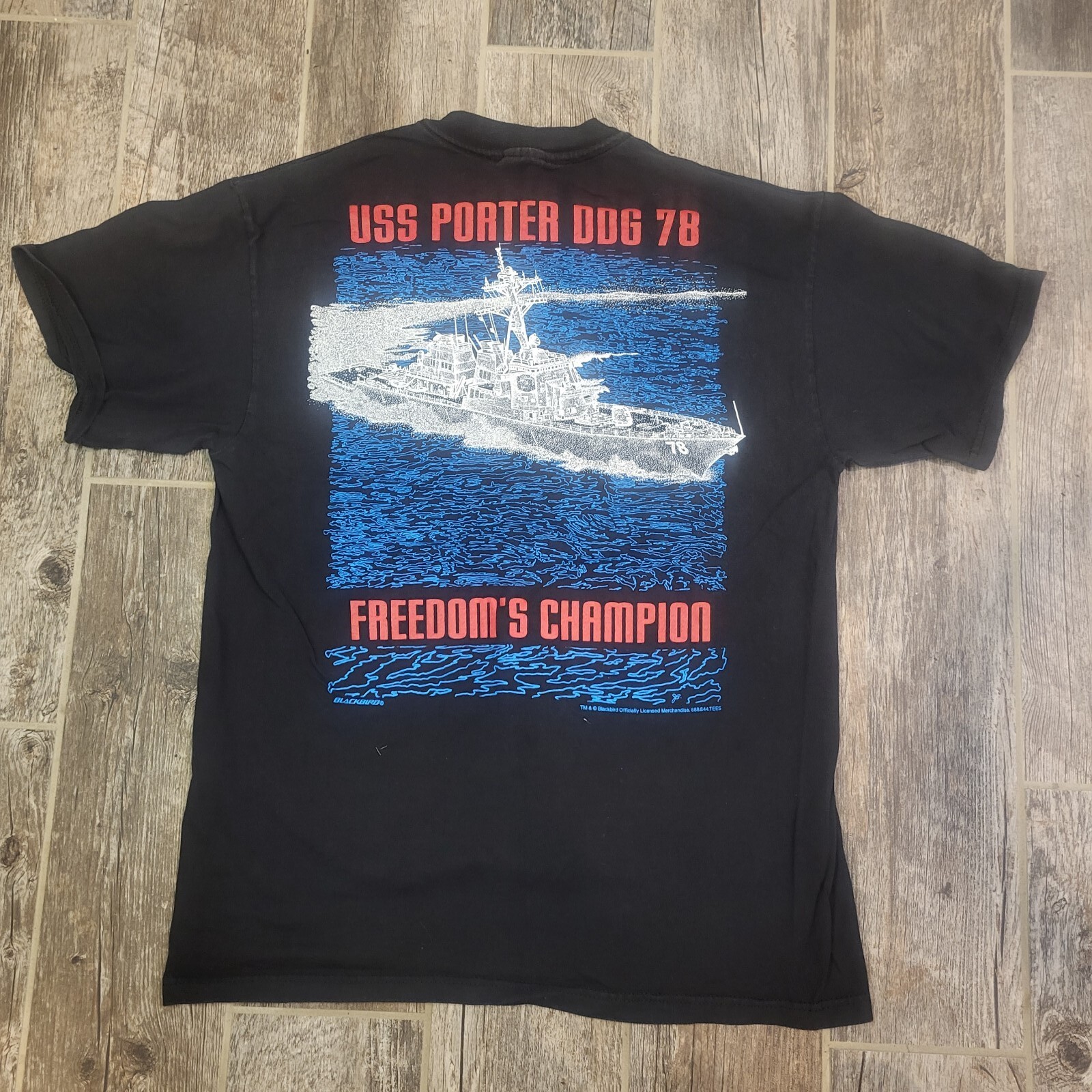 T-shirt Officiel USS Russell DDG 59 U.S. Navy - Marque Gildan, Coupe Classique, 100% Coton