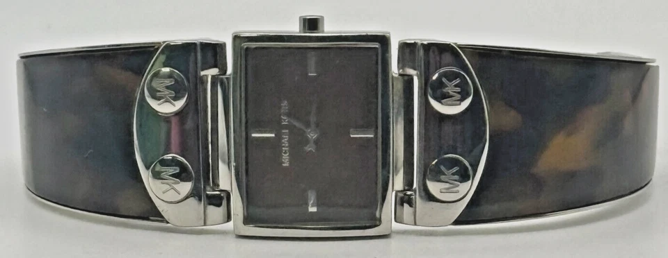 Reloj de moda con brazalete de cuarzo estilo carey Michael Kors MK4168 en caja para mujer Foto 4 de 4