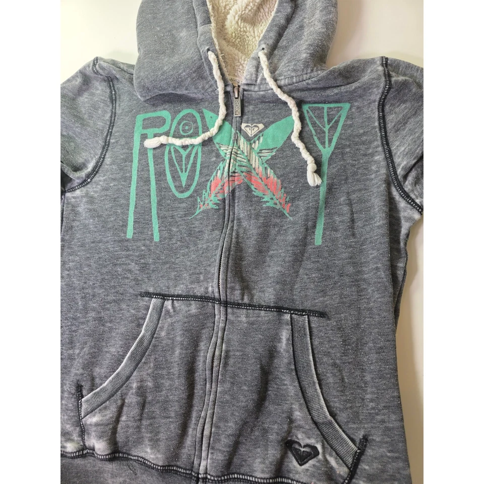 Pulôver ROXY cinza desbotado coquette grunge sherpa Y2K macio com capuz juvenil tamanho GG - Imagem 3 de 4